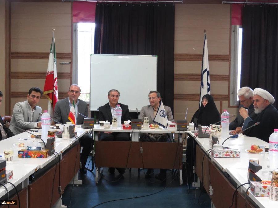 معاون پژوهشی دانشگاه در بازدید از پردیس های استان اردبیل عنوان کرد:

سیاست  و شاخص های ارزیابی پژوهش ها باید مبتنی بر ماموریت دانشگاه باشد 13