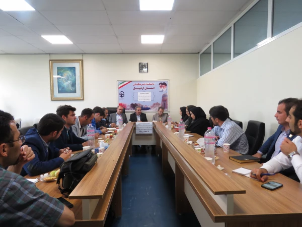 معاون پژوهشی دانشگاه در بازدید از پردیس های استان اردبیل عنوان کرد:

سیاست  و شاخص های ارزیابی پژوهش ها باید مبتنی بر ماموریت دانشگاه باشد 7