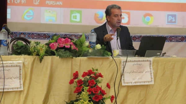 دکتر مصطفی عرب در دومین دوره توانمندسازی کارشناسان دانشجویی دانشگاه فرهنگیان همزمان با دهه کرامت عنوان کرد:
با تشکیل کرسی های اندیشه ورزی و مرور کتاب هایی چون طب رضا (ع) در حوزه سلامت  و مسائل پزشکی، باید کوشید زمینه ای را فراهم کرد تا در زندگی کنونی، ان