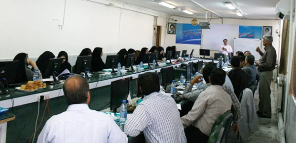 کارگاه فن ترجمه زبان انگلیسی در دانشگاه فرهنگیان کرمان برگزار شد 3