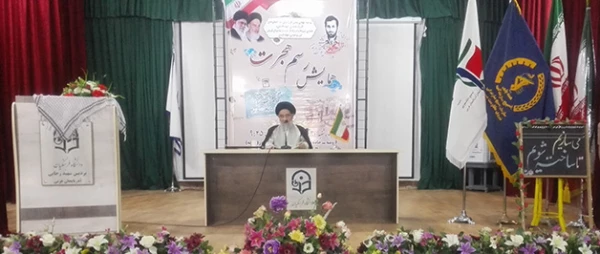 مدیر امور پردیس های دانشگاه فرهنگیان آذربایجان غربی در همایش رسم هجرت بیان کرد:

جهاد و روحیه جهادی باید در تمام امور نمود پیدا کند
 3