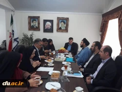 با حضور هیات رییسه دانشگاه فرهنگیان در گیلان انجام شد:
جلسه هیات امنا، دیدار با امام جمعه، بازدید از پردیس ها و مراکز