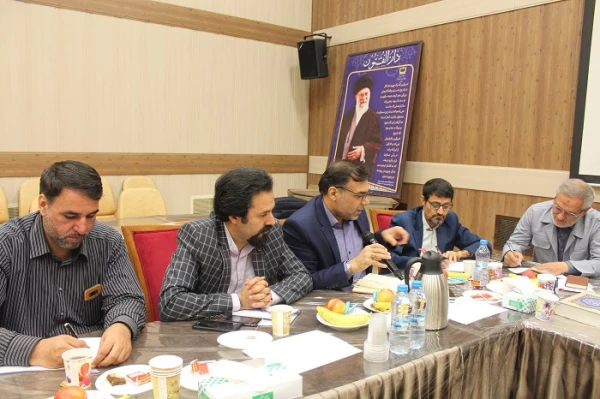 در دومین جلسه کمیته اجرایی بزرگداشت یکصدمین سالگرد تربیت معلم برگزار مطرح شد:

به عنوان جامعه تربیت معلم باید هویت یکصد ساله تربیت معلم را در وجودمان احیا کنیم 4