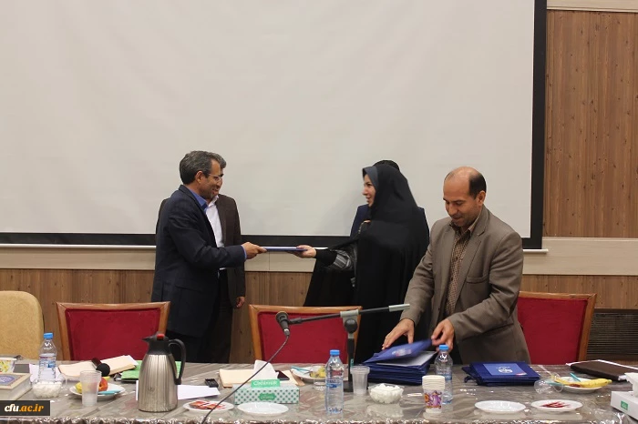 در دومین جلسه کمیته اجرایی بزرگداشت یکصدمین سالگرد تربیت معلم برگزار مطرح شد:

به عنوان جامعه تربیت معلم باید هویت یکصد ساله تربیت معلم را در وجودمان احیا کنیم 6