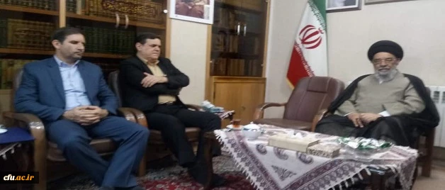دیدار  اعضای هیئت رئیسه دانشگاه با نماینده ولی فقیه و امام جمعه اصفهان 2