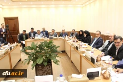 استاندار اصفهان در جلسه هیئت امناء دانشگاه فرهنگیان استان:

 نقش دانشگاه فرهنگیان در ساختن جامعه بر کسی پوشیده نیست 2