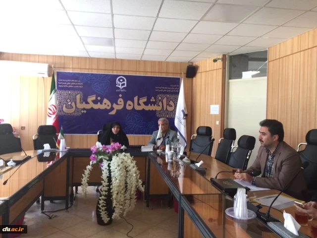 در جلسه  توجیهی راه اندازی بازارچه های دانشجویی با استان های متقاضی:

پرورش ایده های دانشجویی و فراهم نمودن فرصت شغلی و رضایتمندی دانشجویان از امکانات رفاهی، هدف اصلی احداث بازارچه ها است.