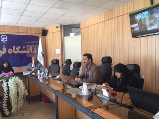 در جلسه  توجیهی راه اندازی بازارچه های دانشجویی با استان های متقاضی:

پرورش ایده های دانشجویی و فراهم نمودن فرصت شغلی و رضایتمندی دانشجویان از امکانات رفاهی، هدف اصلی احداث بازارچه ها است.