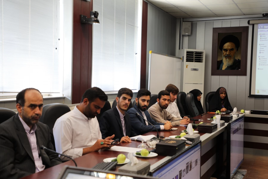 دکتر خنیفر در نشست شورای تدوین مواضع بسیج دانشجویی دانشگاه فرهنگیان:

دغدغه ما جذب نخبه ها و رتبه های برتر به سمت حرفه معلمی است 4