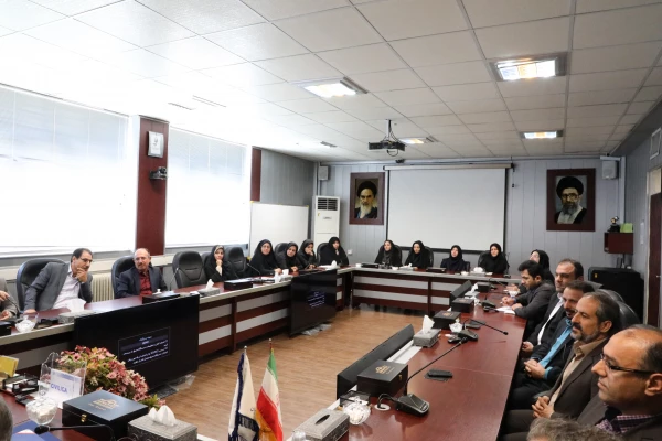 با حضور دکتر خنیفر انجام شد:
مراسم  معارفه سرپرست معاونت فرهنگی و اجتماعی 6