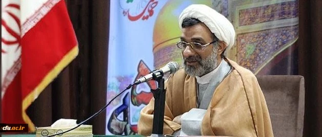 حجت الاسلام خسرو پناه رئیس انجمن فلسفه و حکمت ایران در پنجمین دوره از اردوهای حیات طیبه:

باید شکیبایی اجتماعی نسبت به دشمنانمان داشته باشیم؛ به خصوص زمانی که می دانیم دشمن از هر طرفی که بتواند آسیب می زند 2