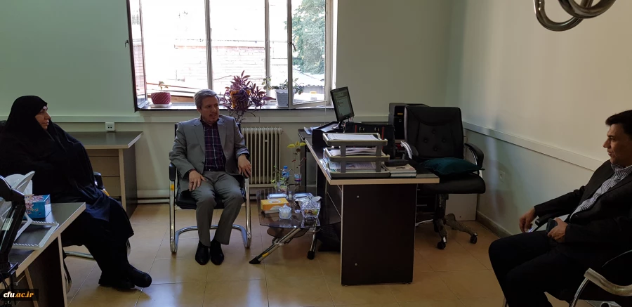 دکتر محمدی از بخش های مختلف اداره فرهنگی بازدید کرد