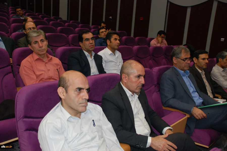 دکتر انصاری راد در ششمین دوره بالندگی مشاوران سراسر کشور عنوان کرد:

ما قرار است دانش آموزانی تربیت کنیم که شهروندانی مناسب و هماهنگ با هنجارهای اجتماعی باشند که این امر نیازمند سرمایه گذاری در تربیت معلمان است. 3