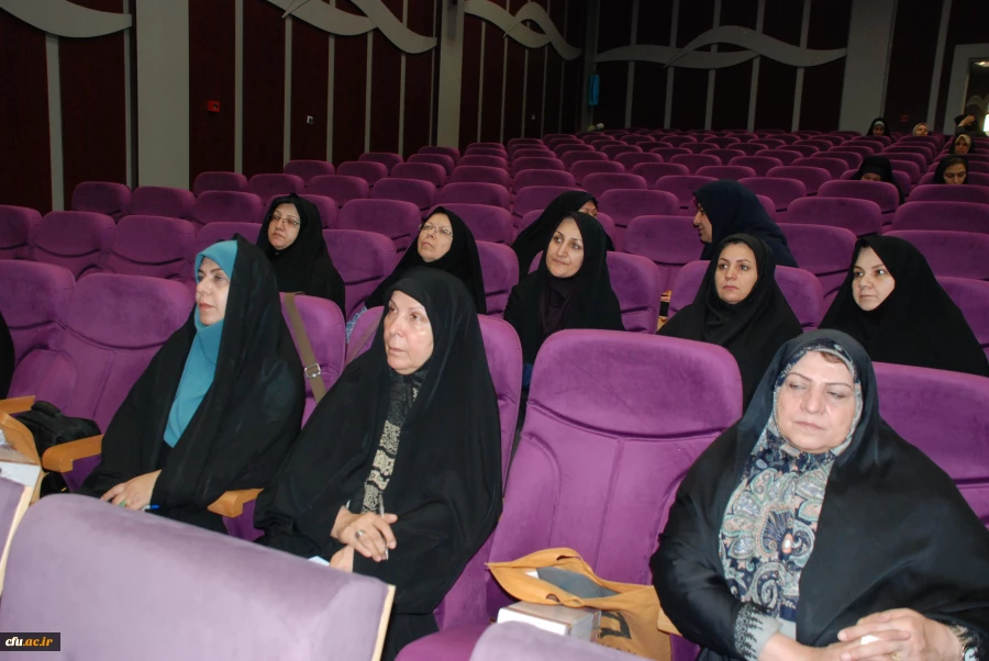 دکتر انصاری راد در ششمین دوره بالندگی مشاوران سراسر کشور عنوان کرد:

ما قرار است دانش آموزانی تربیت کنیم که شهروندانی مناسب و هماهنگ با هنجارهای اجتماعی باشند که این امر نیازمند سرمایه گذاری در تربیت معلمان است. 4