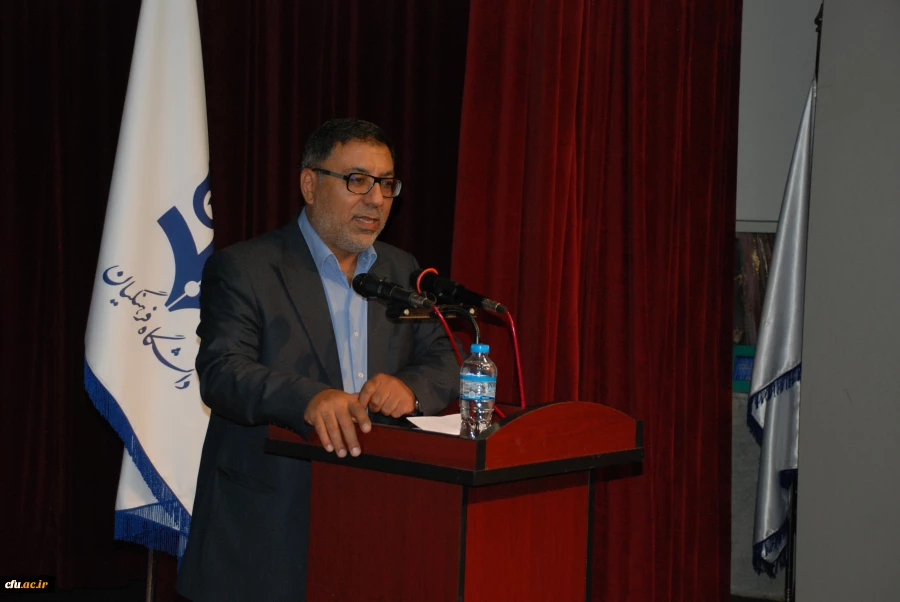 دکتر انصاری راد در ششمین دوره بالندگی مشاوران سراسر کشور عنوان کرد:

ما قرار است دانش آموزانی تربیت کنیم که شهروندانی مناسب و هماهنگ با هنجارهای اجتماعی باشند که این امر نیازمند سرمایه گذاری در تربیت معلمان است.  2