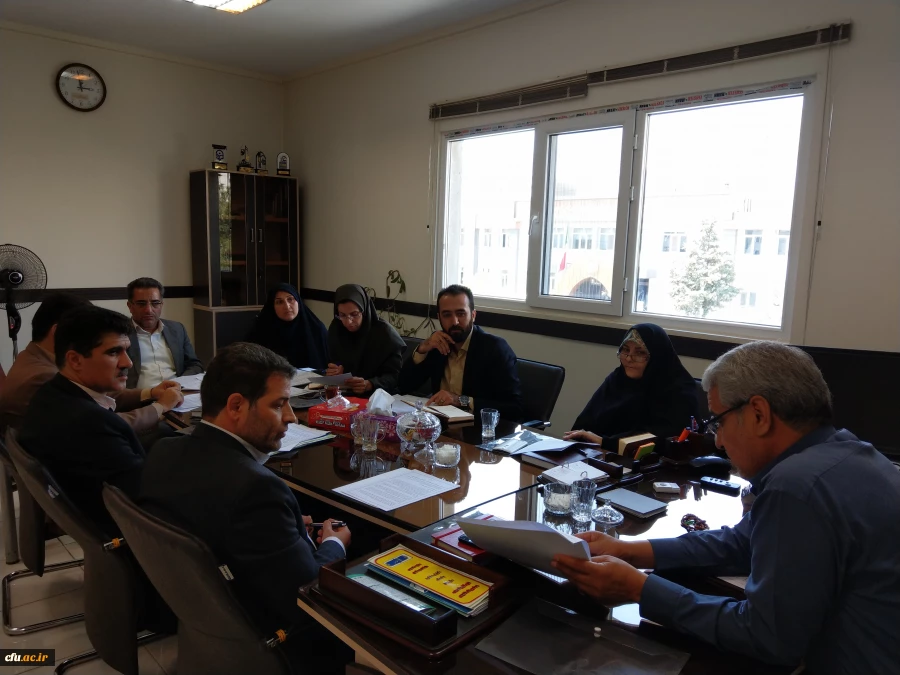 در ششمین جلسه کارگروه ساماندهی نیروهای سرپرست شبانه روزی عنوامن شد:

بررسی ماده های شیوه نامه همزمان با تشکیل هفتمین جلسه کارگروه در پنجم شهریور ماه