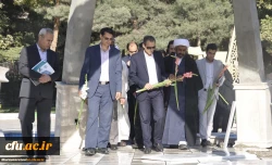 ادای احترام شرکت کنندگان در دوره «چگونگی تألیف کتاب های درسی دانشگاهی» به مقام والای شهدای گمنام دانشگاه فرهنگیان خراسان رضوی 2