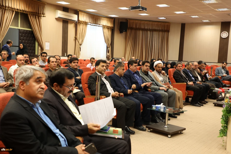 رئیس دانشگاه فرهنگیان در نشست اعضای هیئت علمی جدید دانشگاه:

 قضاوت و تحلیل استاد بر فراگیر اثر گذار است 3