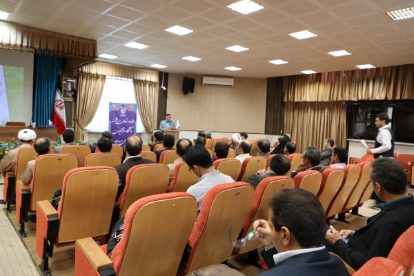 رئیس دانشگاه فرهنگیان در نشست اعضای هیئت علمی جدید دانشگاه:

 قضاوت و تحلیل استاد بر فراگیر اثر گذار است 2