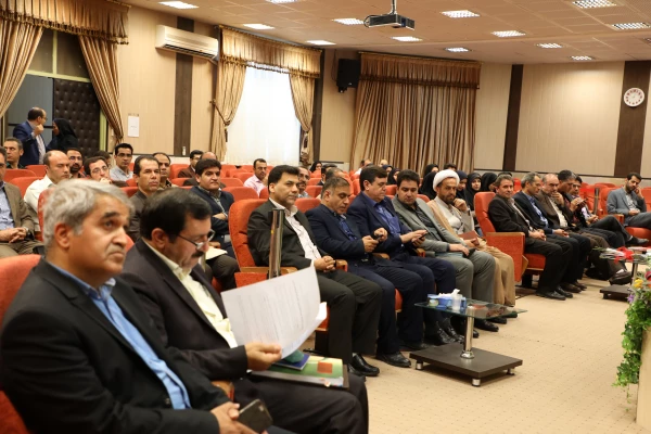 رئیس دانشگاه فرهنگیان در نشست اعضای هیئت علمی جدید دانشگاه:

 قضاوت و تحلیل استاد بر فراگیر اثر گذار است 3