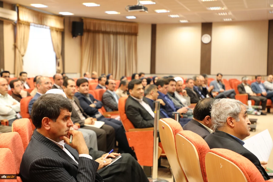 رئیس دانشگاه فرهنگیان در نشست اعضای هیئت علمی جدید دانشگاه:

 قضاوت و تحلیل استاد بر فراگیر اثر گذار است 6