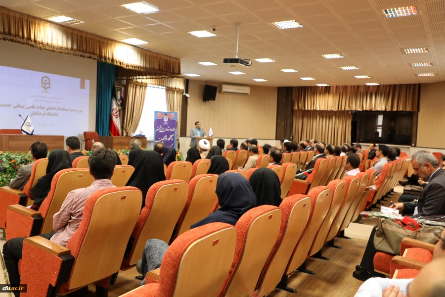 رئیس دانشگاه فرهنگیان در نشست اعضای هیئت علمی جدید دانشگاه:

 قضاوت و تحلیل استاد بر فراگیر اثر گذار است 16