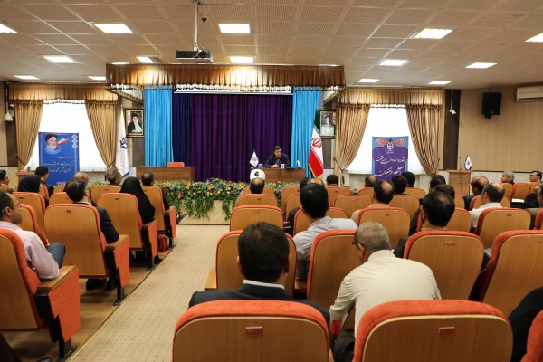 رئیس دانشگاه فرهنگیان در نشست اعضای هیئت علمی جدید دانشگاه:

 قضاوت و تحلیل استاد بر فراگیر اثر گذار است 21