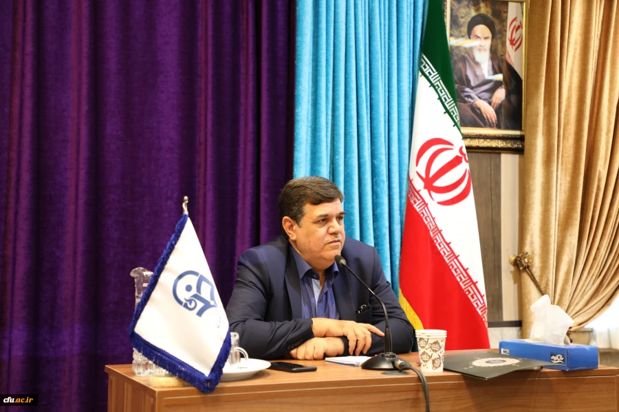 معاون آموزشی و تحصیلات تکمیلی در نشست بدو ورود اعضای هیئت علمی:

تکریم اعضای هیئت علمی از اولویت های اصلی معاونت آموزشی 3