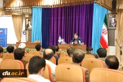 معاون آموزشی و تحصیلات تکمیلی در نشست بدو ورود اعضای هیئت علمی:

تکریم اعضای هیئت علمی از اولویت های اصلی معاونت آموزشی 4