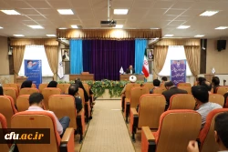 معاون آموزشی و تحصیلات تکمیلی در نشست بدو ورود اعضای هیئت علمی:

تکریم اعضای هیئت علمی از اولویت های اصلی معاونت آموزشی 10