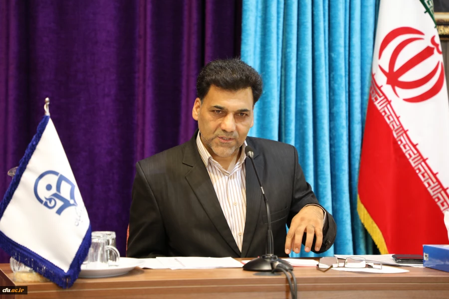 معاون فرهنگی و اجتماعی دانشگاه در نشست بدو ورود اعضای هیئت علمی:

آموزش و تربیت باید در تمام ابعاد شناختی، روانی،  عاطفی و آموزشی انجام شود 2