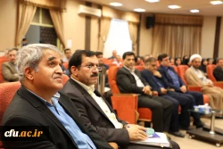 معاون طرح  و برنامه و توسعه منابع در نشست بدو ورود اعضای هیئت علمی:

حمایت تمام و کمال دانشگاه از فعالیت های پژوهشی 3