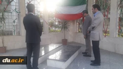 در حاشیه سفر معاون پژوهشی و فناوری دانشگاه به گیلان انجام شد:

ادای احترام به مقام شامخ شهدا، بازدید از روند مصاحبه داوطلبان ورود به دانشگاه، حضور در جمع اعضای هیات علمی 3