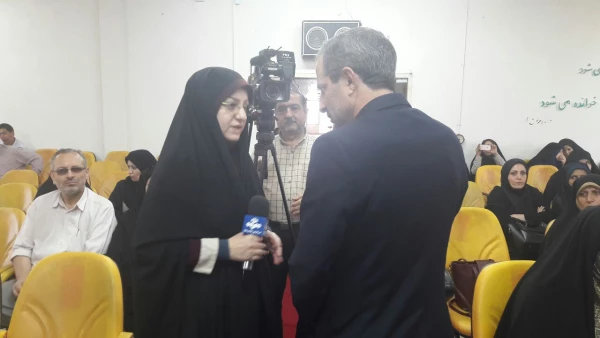 معاون پژوهشی و فناوری دانشگاه فرهنگیان در گفتگو با رسانه های استان گیلان:

پژوهش ها، ایده ها، حرف ها و اندیشه های نوی استادان  پشتوانه تولید کتاب های درسی با دانش بومی 3