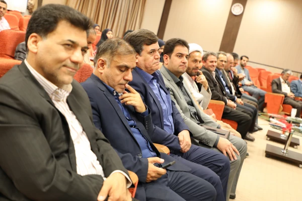 سرپرست معاونت فرهنگی و اجتماعی دانشگاه در نشست بدو ورود اعضای هیئت علمی:

آموزش و تربیت باید در تمام ابعاد شناختی، روانی،  عاطفی و آموزشی انجام شود 2