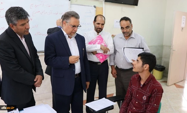 در حاشیه سفر معاون نظارت ، ارزیابی و تضمین کیفیت دانشگاه به اصفهان انجام شد:

ادای احترام به مقام شامخ شهدای گمنام ، بازدید از روند مصاحبه داوطلبان ورود به دانشگاه، و حضور در جمع اعضای هیات علمی 4