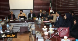 حجت الاسلام و المسلمین  دادگر در نشست آموزشی اعضای هیات علمی پیمانی جدید