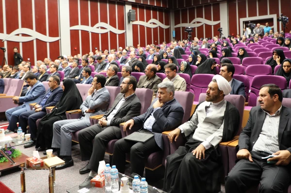 رئیس دانشگاه فرهنگیان در نوزدهمین  اجلاس مدیران دانشگاه:

ضرورت استقبال گرم و شایسته از نومعلمان و تزریق امیدو شوق معلمی در آنان 3