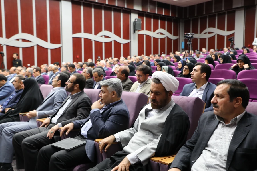 معاون توسعه امور علمی و فرهنگی سازمان برنامه و بودجه:

 معتقد به تقویت دانشگاه فرهنگیان و حمایت از این دانشگاه هستیم 4