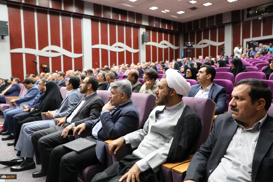 وزیر آموزش و پرورش در اجلاس سراسری روسای دانشگاه فرهنگیان:

دانشگاه فرهنگیان هیئت اندیشه ورز و خط مقدم تحول در نظام آموزش و پرورش کشور است 2