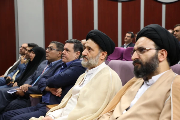 مسئول نهاد نمایندگی مقام معظم رهبری در نوزدهمین اجلاس سراسری روسای دانشگاه فرهنگیان :

نداشتن مهارت و مطلوب نبودن کارورزی از دغدغه دانشجویان امروزی است 2