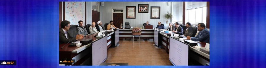 در جلسه کمیسیون دائمی مورخ  6 شهریور 97  مورد بررسی قرار گرفت:

دستمایه بیست و یکمین جلسه هیأت امنای دانشگاه 2