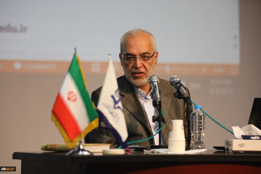 رئیس مرکز برنامه ریزی منابع انسانی و فناوری اطلاعات 3