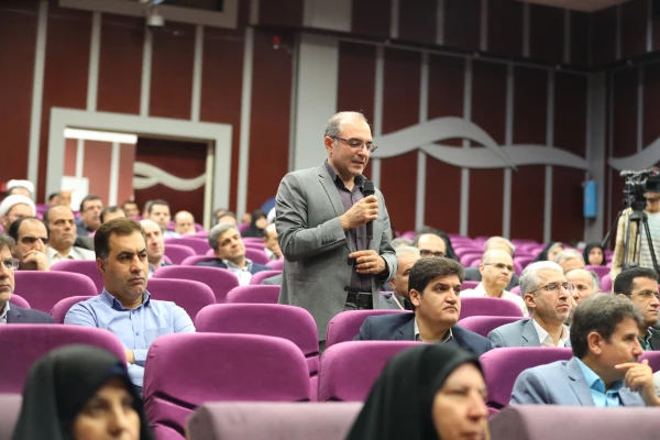 رئیس مرکز برنامه ریزی منابع انسانی و فناوری اطلاعات 4