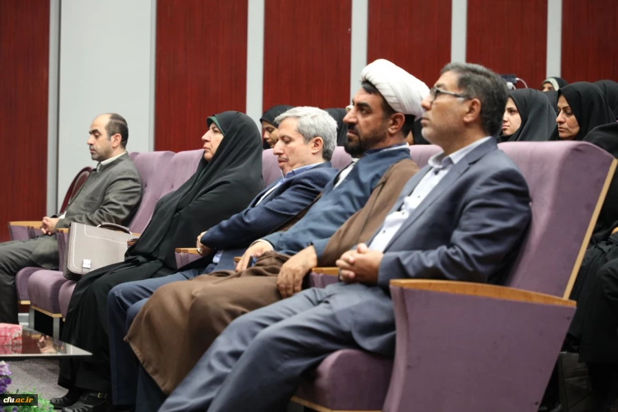 دکتر محمدی در آئین اختتامیه  جشنواره فرهنگی و اجتماعی دانشگاه فرهنگیان:

مقوله فرهنگ وجه تمایز دانشگاه فرهنگیان با سایر دانشگاه ها  و نقطه ممتاز تربیت معلم است 2