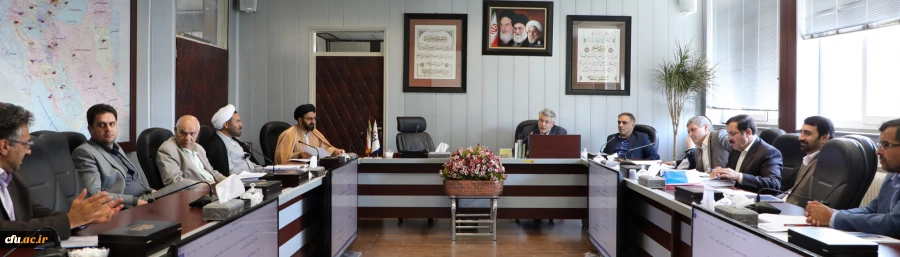 در جلسه کمیسیون دائمی مورخ  6 شهریور 97  مورد بررسی قرار گرفت:

دستمایه بیست و یکمین جلسه هیأت امنای دانشگاه 2