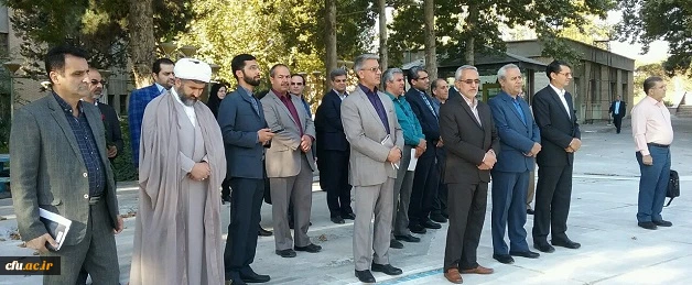 ادای احترام شرکت کنندگان کارگاه بهسازی استادان زبان انگلیسی به مقام شامخ شهدا 2