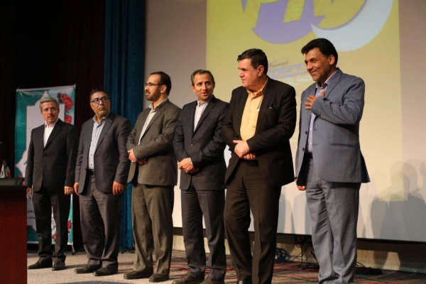 سرپرست مدیریت پردیس های استان تهران در اختتامیه جشنواره فرهنگی و هنری دانشجو معلمان دختر دانشگاه:

رویکرد حاکم بر دانشگاه فرهنگیان باید رویکرد توجه به فرهنگ ایران اسلامی از منظر رهبر انقلاب باشد تا شایستگی های فرهنگی به وجود آید 2