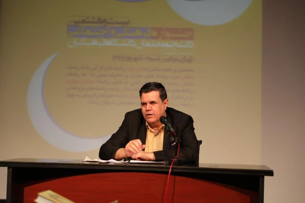 رئیس دانشگاه فرهنگیان در آئین اختتامیه  جشنواره فرهنگی و هنری دانشجو معلمان دختر دانشگاه فرهنگیان:

 هنر، تلطیف ساعات زندگی است 3