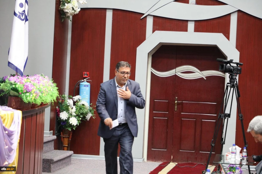 سرپرست مدیریت پردیس های استان تهران در اختتامیه جشنواره فرهنگی و هنری دانشجو معلمان دختر دانشگاه:

رویکرد حاکم بر دانشگاه فرهنگیان باید رویکرد توجه به فرهنگ ایران اسلامی از منظر رهبر انقلاب باشد تا شایستگی های فرهنگی به وجود آید 3